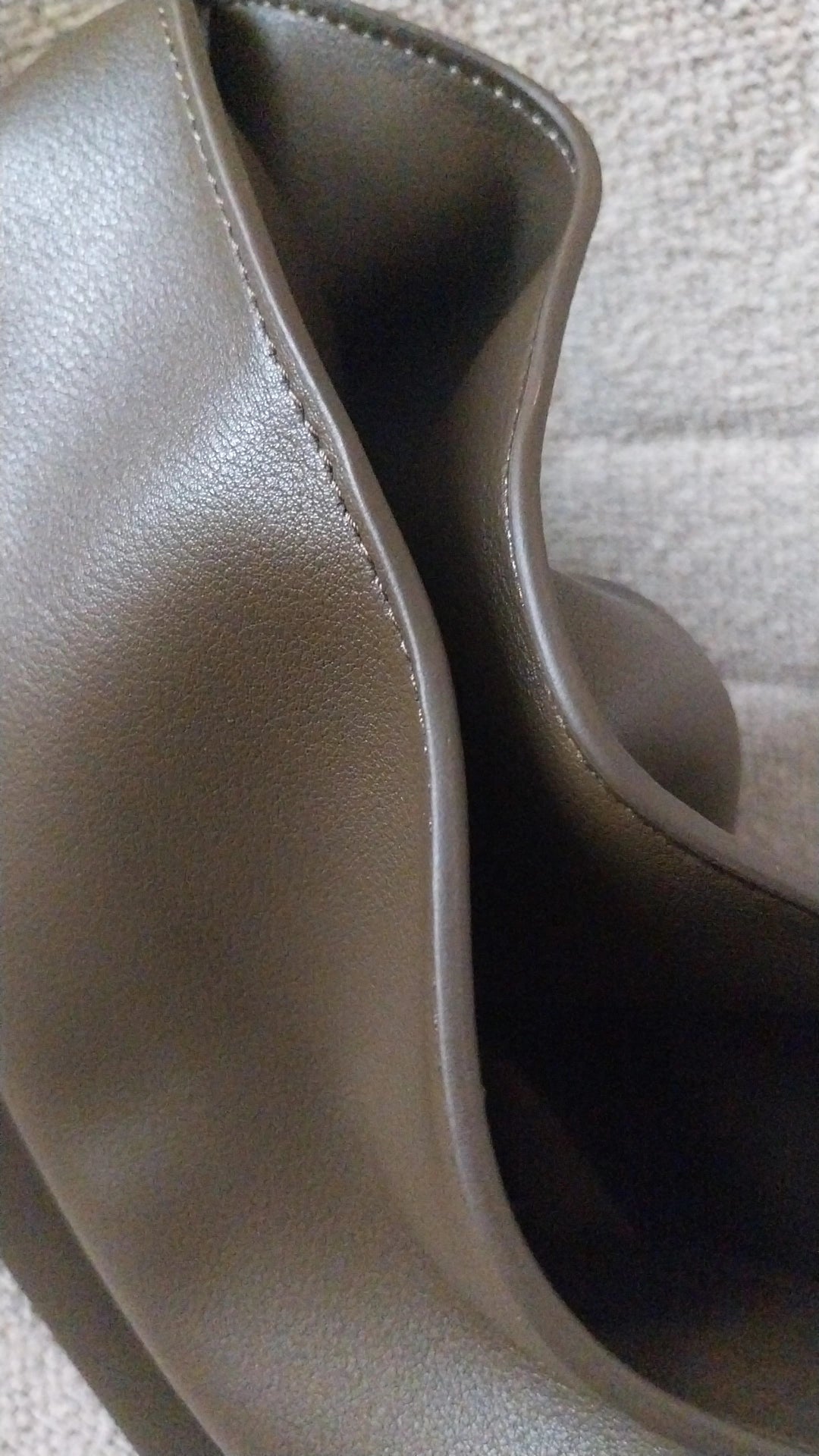 AURA Verde oliva scuro
