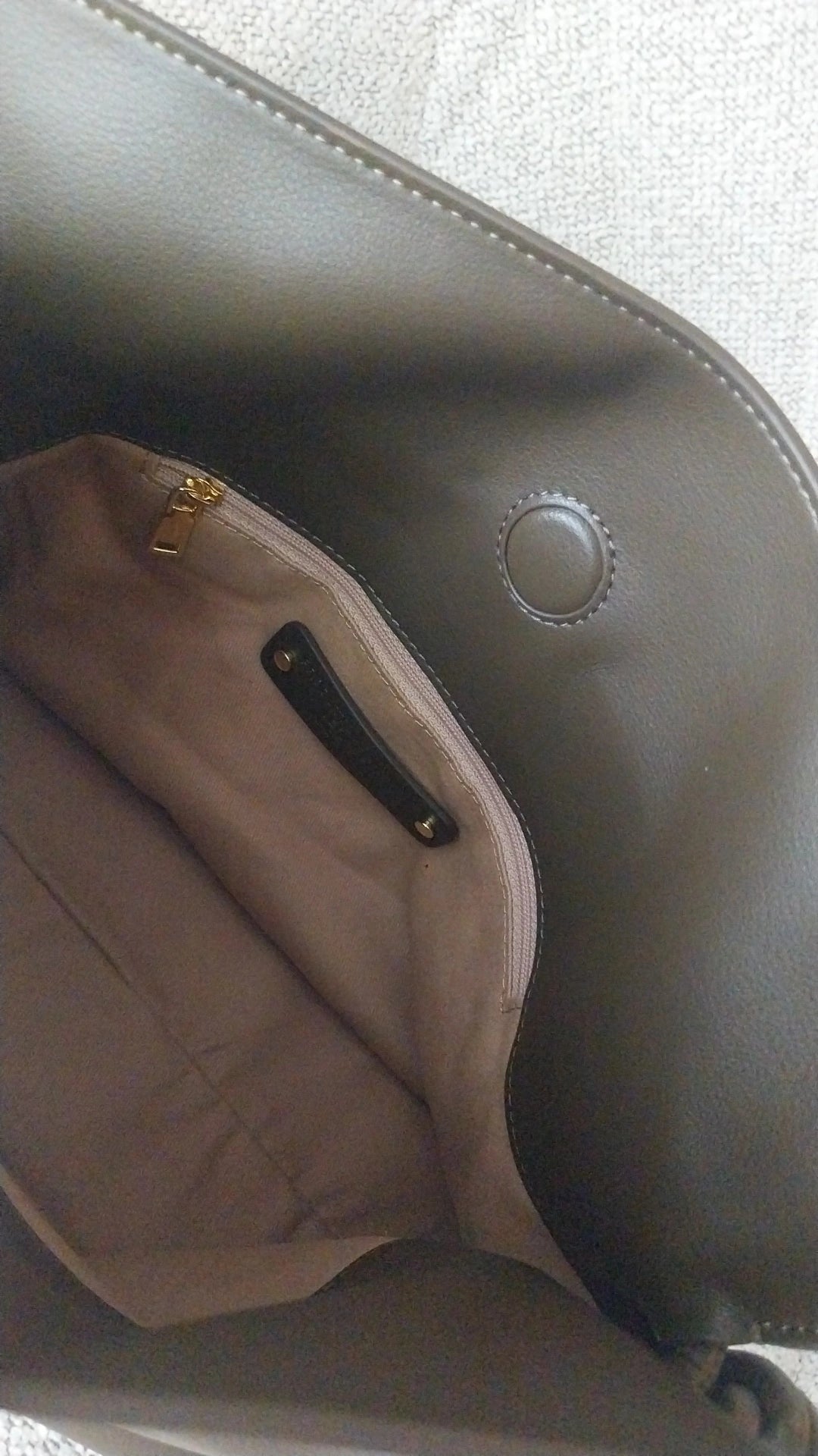 AURA Verde oliva scuro