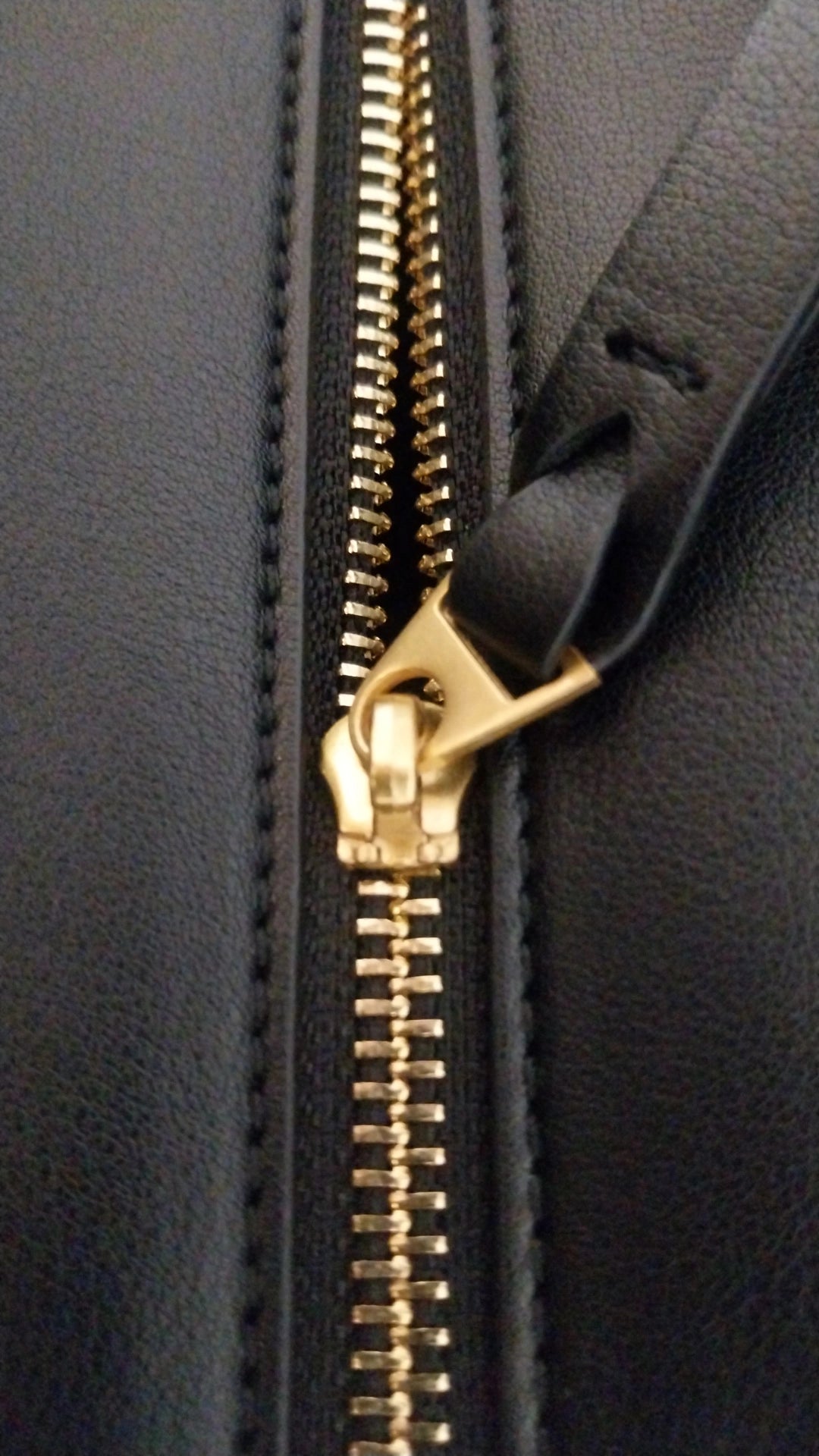 PRE-ORDER   THE CITY tote bag Nero