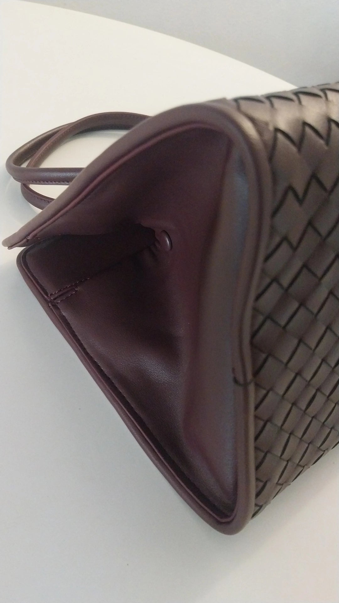 PRE-ORDER   THE CITY tote  Burgundy