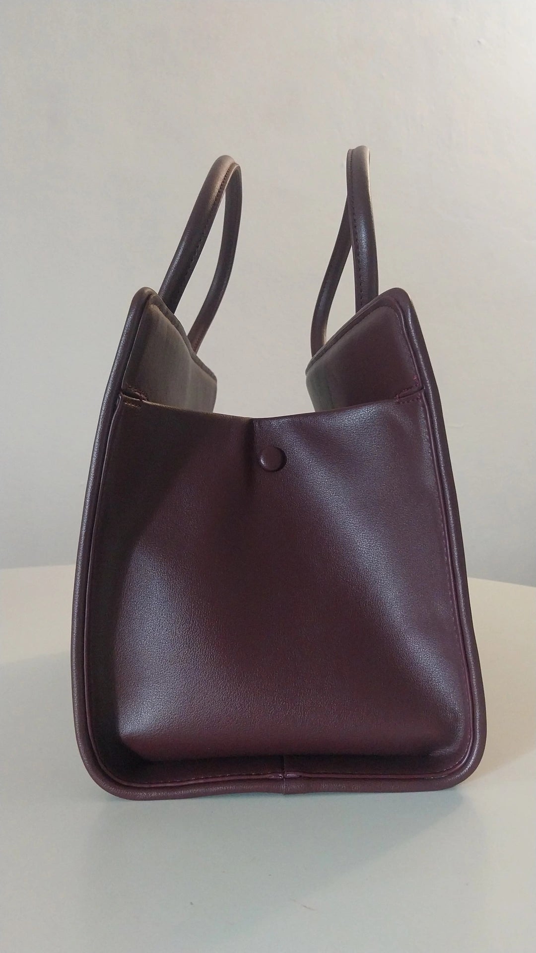 PRE-ORDER   THE CITY tote  Burgundy