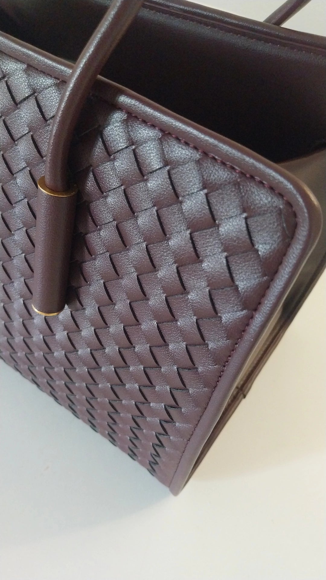 PRE-ORDER   THE CITY tote  Burgundy