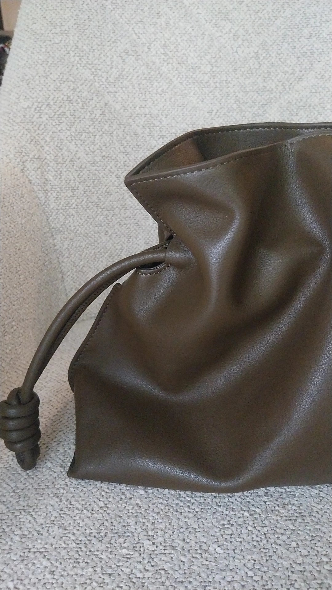 AURA Verde oliva scuro
