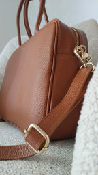 ESCAPE Shoulder bag  Cuoio