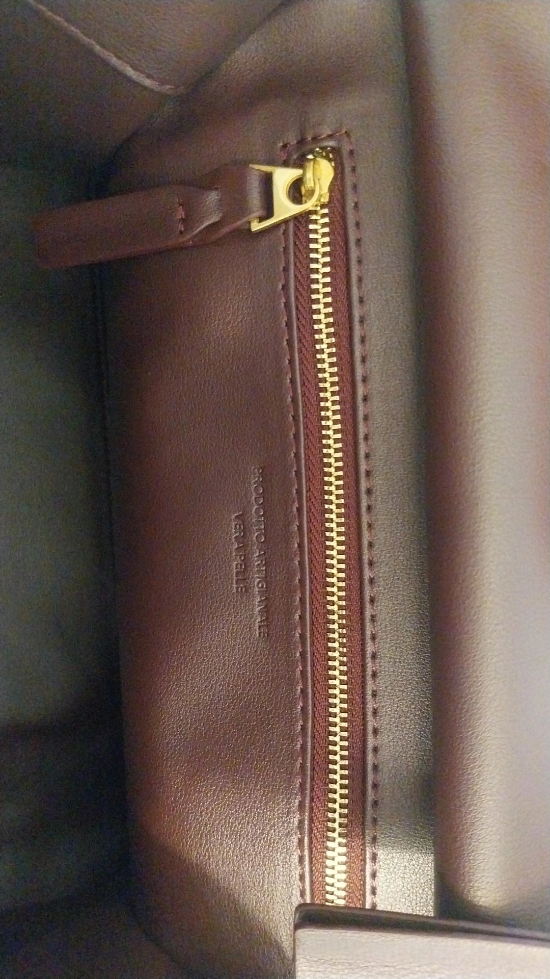 PRE-ORDER   THE CITY tote  Burgundy